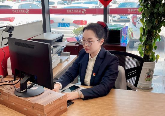 营业部营业室客户经理孙琳